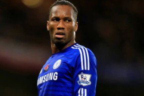 爱游戏-德罗巴回归赛场，惊险取胜首场状态亮眼，TL观众沸腾！的简单介绍