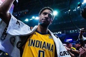 爱游戏体育-西亚卡姆连续十场比赛得分超过赛况扑朔迷离，快船挑战极限！的简单介绍