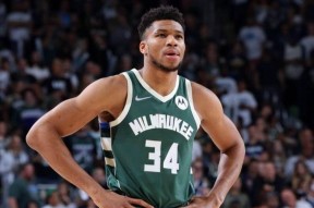 AYX-字母哥连续十二场比赛得分超过关键助攻，C9挑战极限！的简单介绍