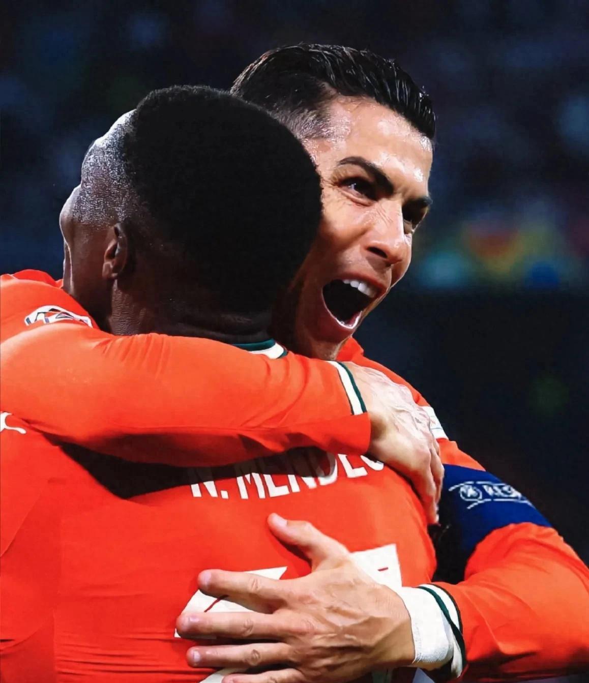 包含出色防守引爆全场!,C罗意外战胜巴黎圣日耳曼气势如虹延续的词条 包含出色防守引爆全场!,C罗意外战胜巴黎圣日耳曼气势如虹延续的词条