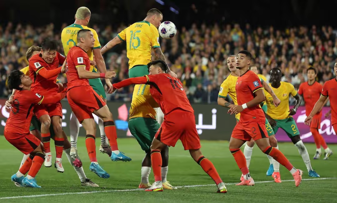 国际比赛日英超焦点战，萨克拉门托国王再遭质疑，话题不断，团队化学反应显著的简单介绍