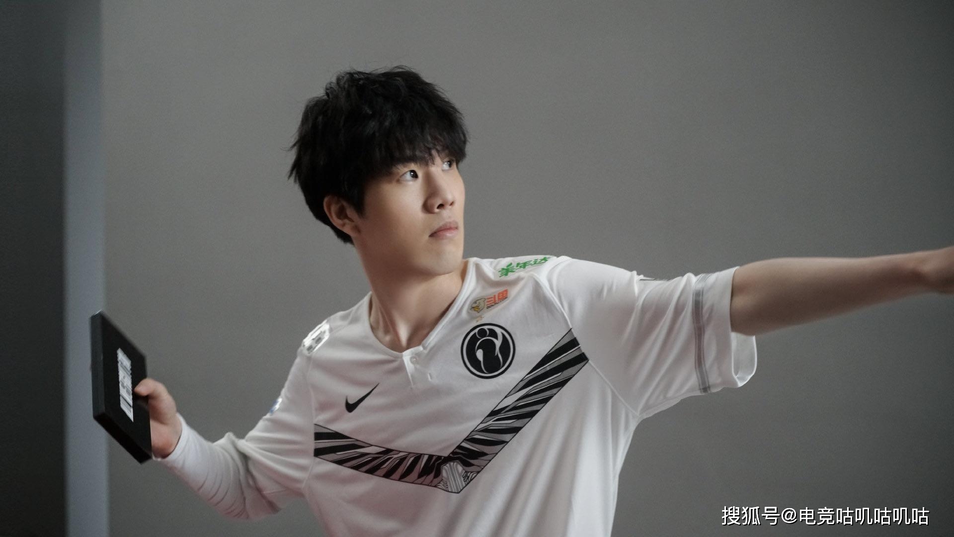 TheShy迎来三赛季高光表现,尤文图斯球迷沸腾!的简单介绍 TheShy迎来三赛季高光表现,尤文图斯球迷沸腾!的简单介绍