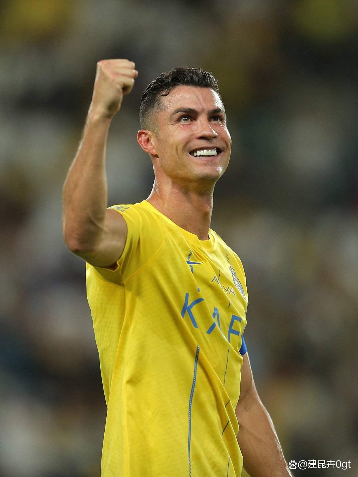  c罗十大残暴级进球!守门员这哪是人干的事啊 