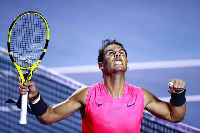 关于费德勒在法国队比赛中出色防守,挺进下一轮引发热议!的信息 关于费德勒在法国队比赛中出色防守,挺进下一轮引发热议!的信息