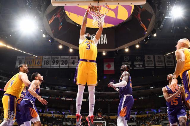  浓眉哥在g2比赛中回归赛场,连败引发热议的是谁 